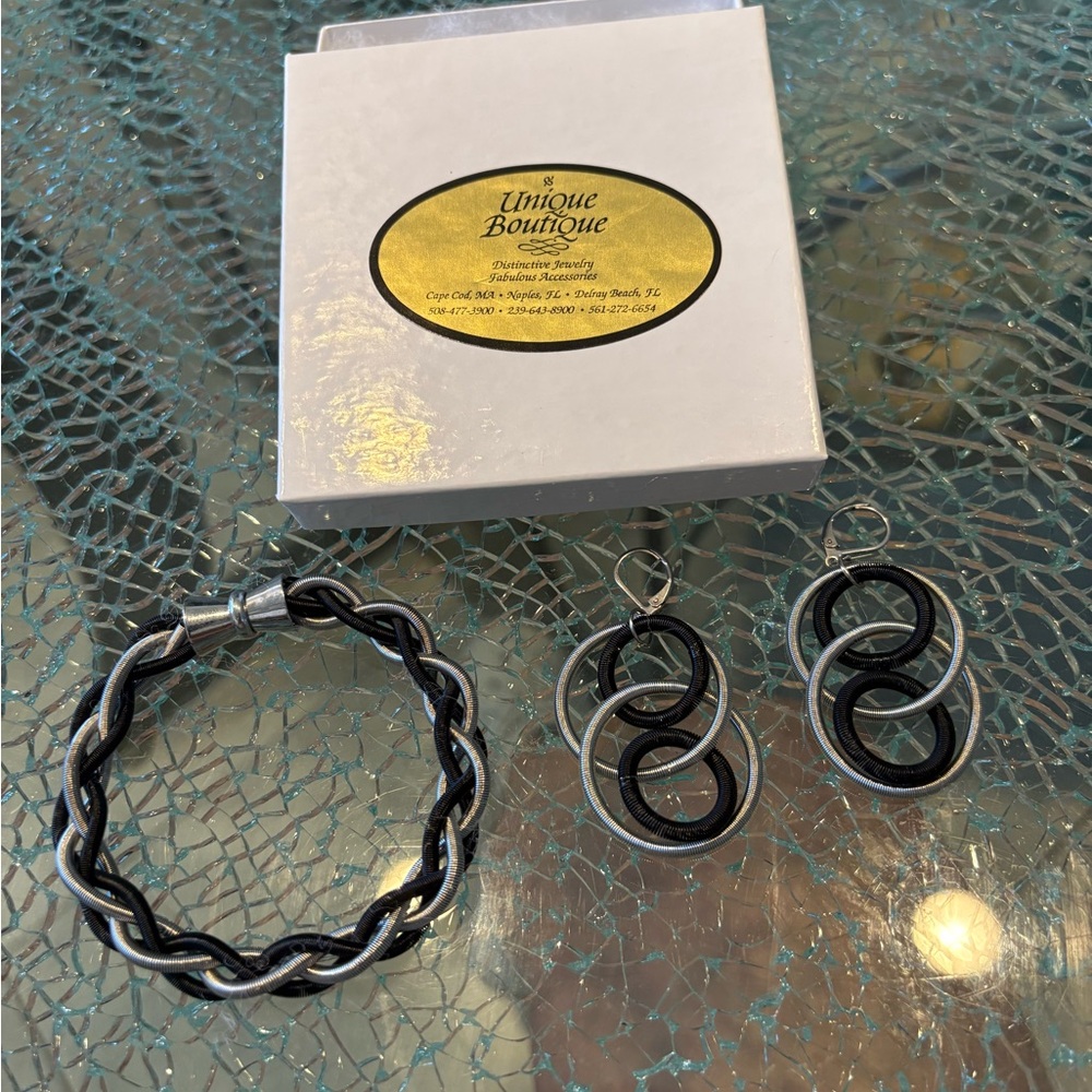 Black and Silver Bracelet and Earring Set
